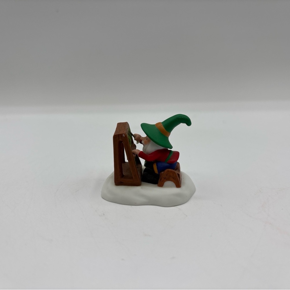 Department 56 2002 Vintage HVC North Pole Series Running The Loom 56.56838 EUC‎